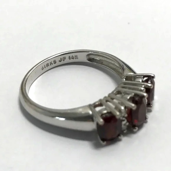 Birks Vintage 14k White Gold Triple Garnets with Diamonds Accent Ring - Picture 6 of 9